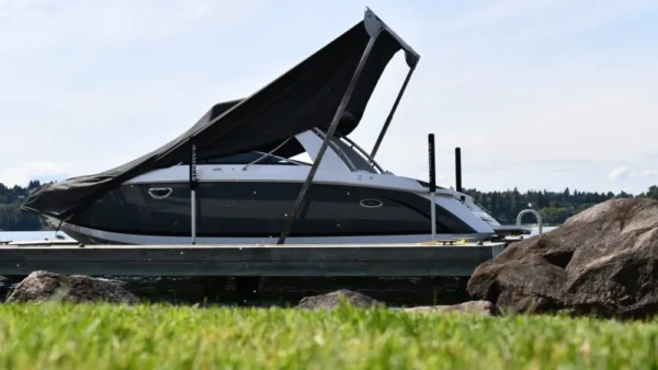 SWIFTSHIELD Hydraulic Boat Cover - Image 2