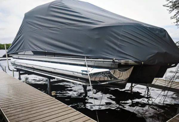 SWIFTSHIELD Hydraulic Boat Cover - Image 3